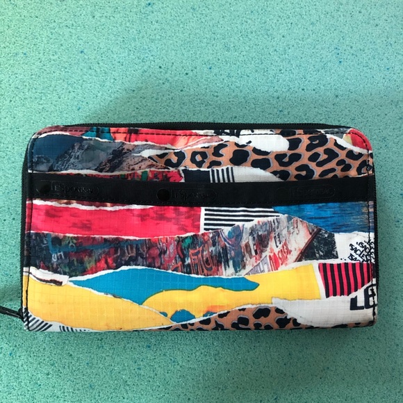 Lesportsac Handbags - Le Sport sac wallet